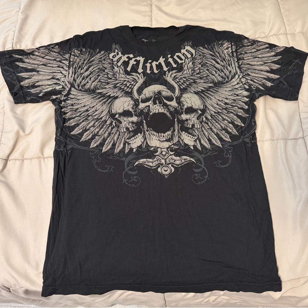 Affliction Men's Black and Gray Skull Wing Tee